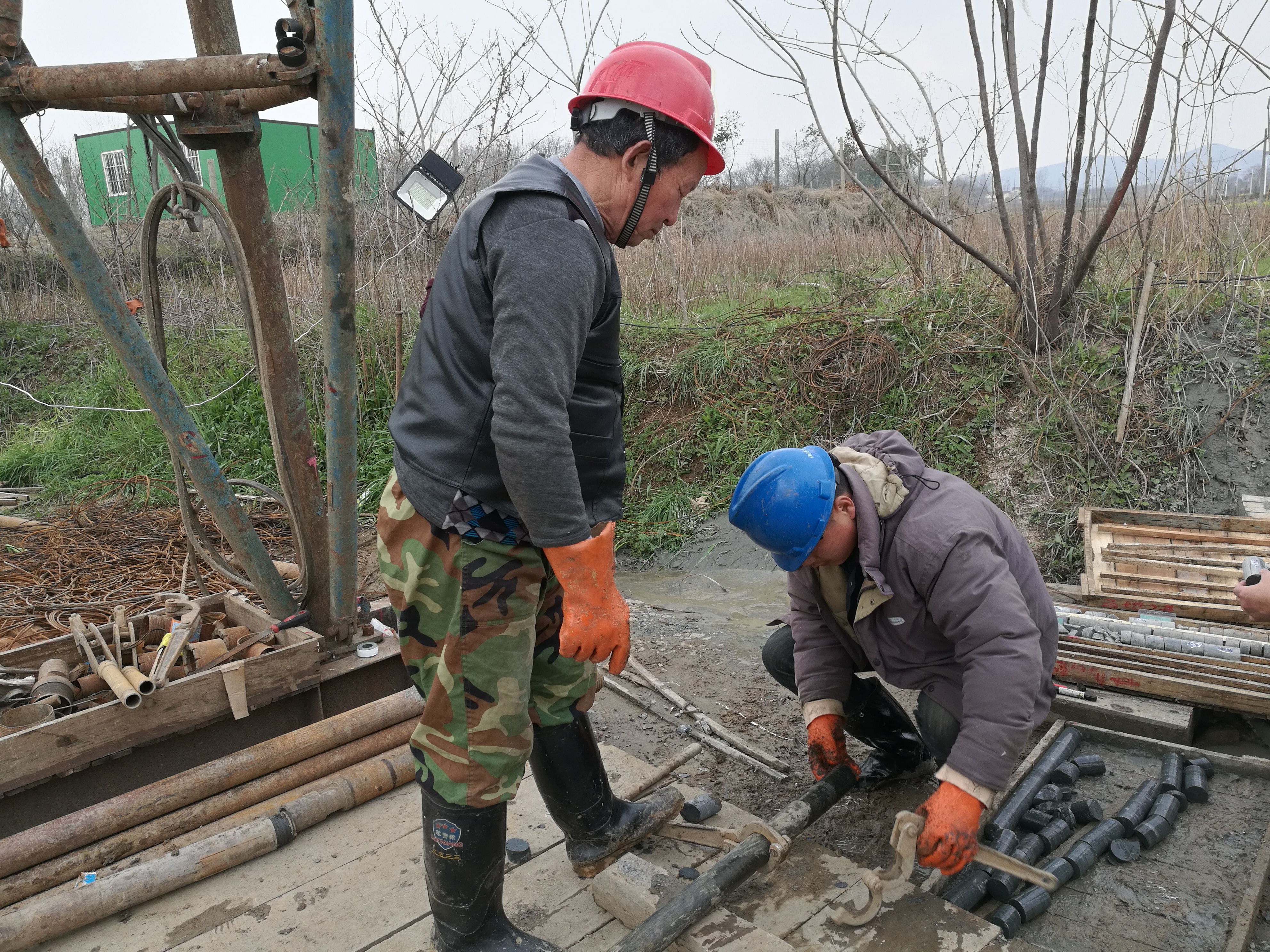 地质三队刷新岩心钻探孔深纪录