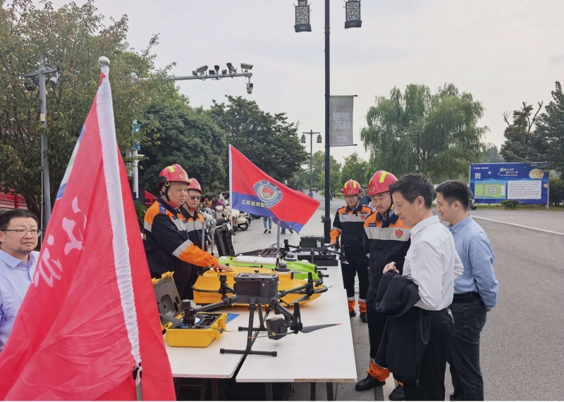 江苏省地震和地质灾害应急救援徐州队赴淮安参加国际减灾日主题宣传活动